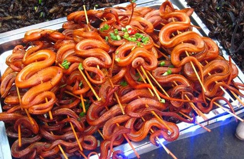 Топ 10 самых странных закусок мира (фото)