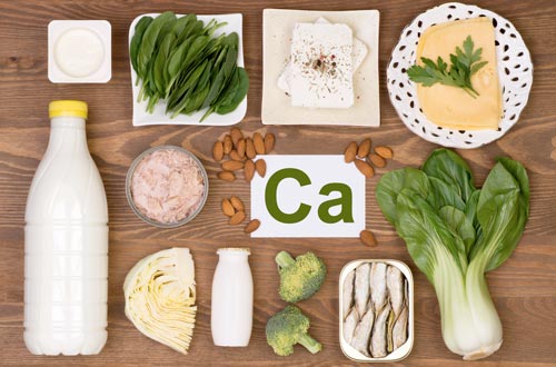 В каких продуктах много кальция и сколько его нужно?