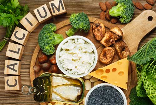 В каких продуктах много кальция и сколько его нужно?